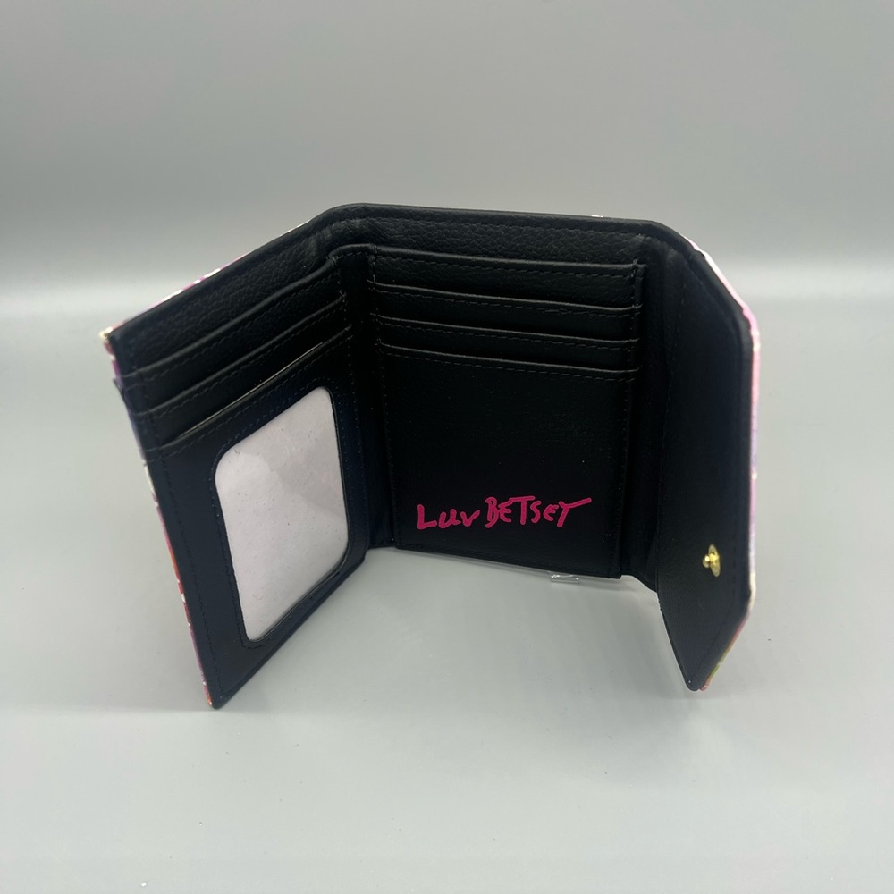 Betsey Johnson wallet - Picture 6 of 8